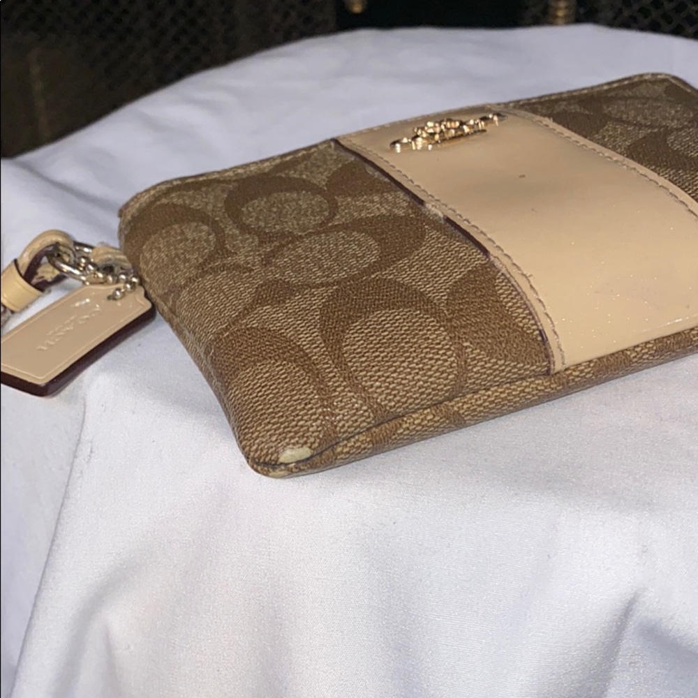 Coach wristlet - Picture 6 of 6